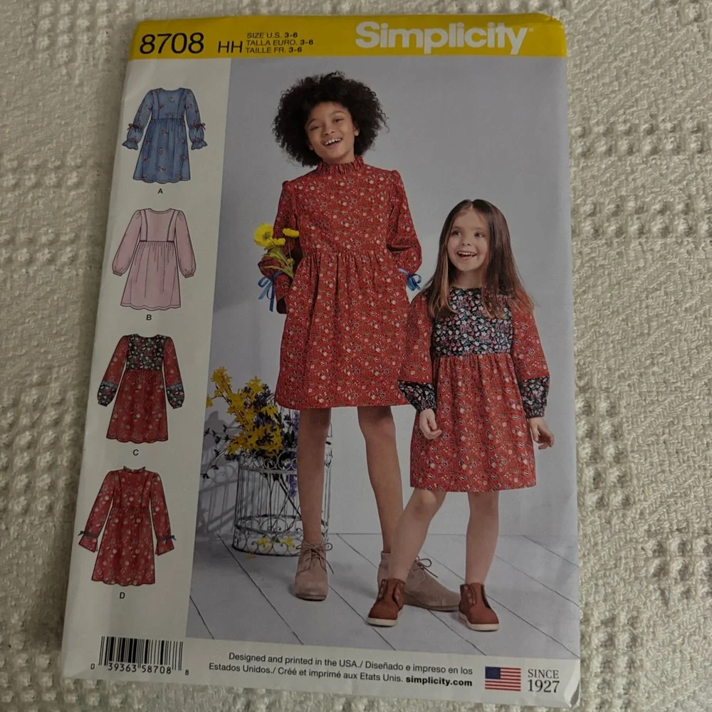 Simplicity Pattern 8708 HH for Child’s Dress